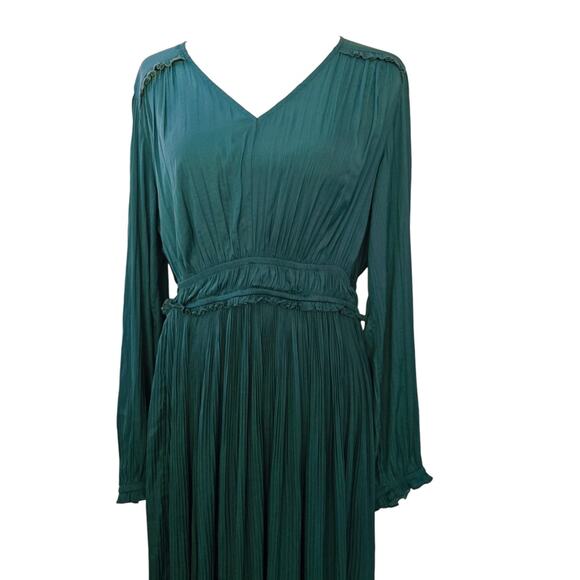 Boutique Downeast Maxi Dress Size L Pleated Emerald Green Holiday Modest NEW - Picture 2 of 9